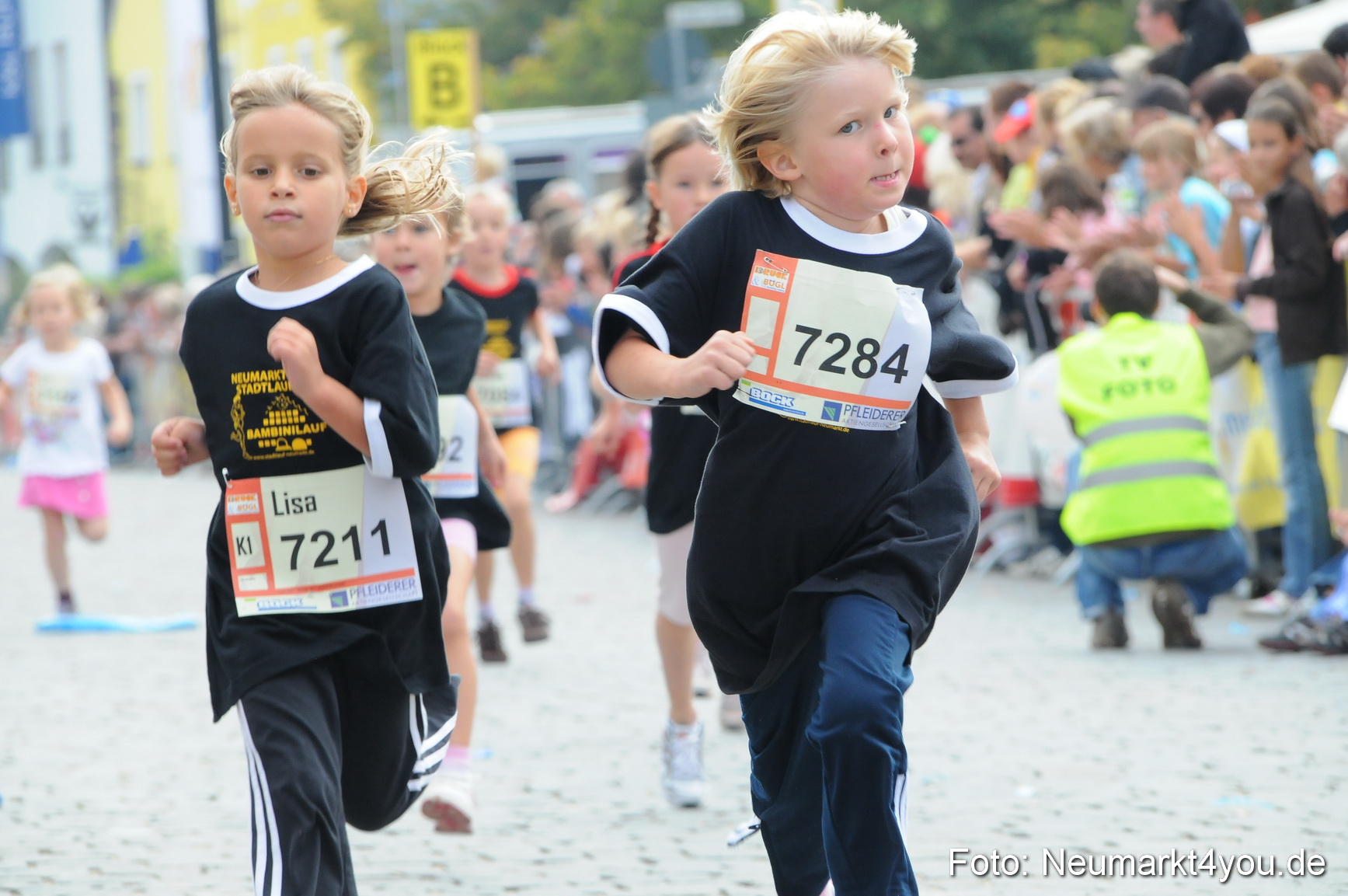 0008 Stadtlauf Neumarkt Bambinilaeufe 200909